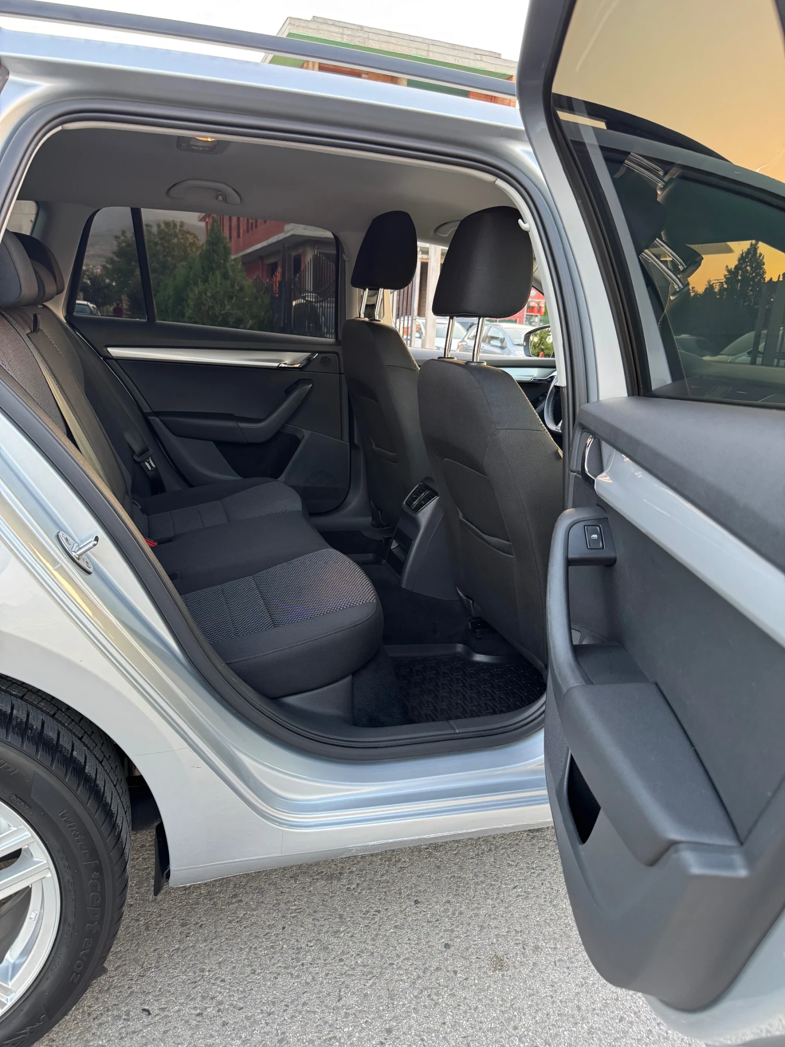 Skoda Octavia 1.6 tdi - изображение 9