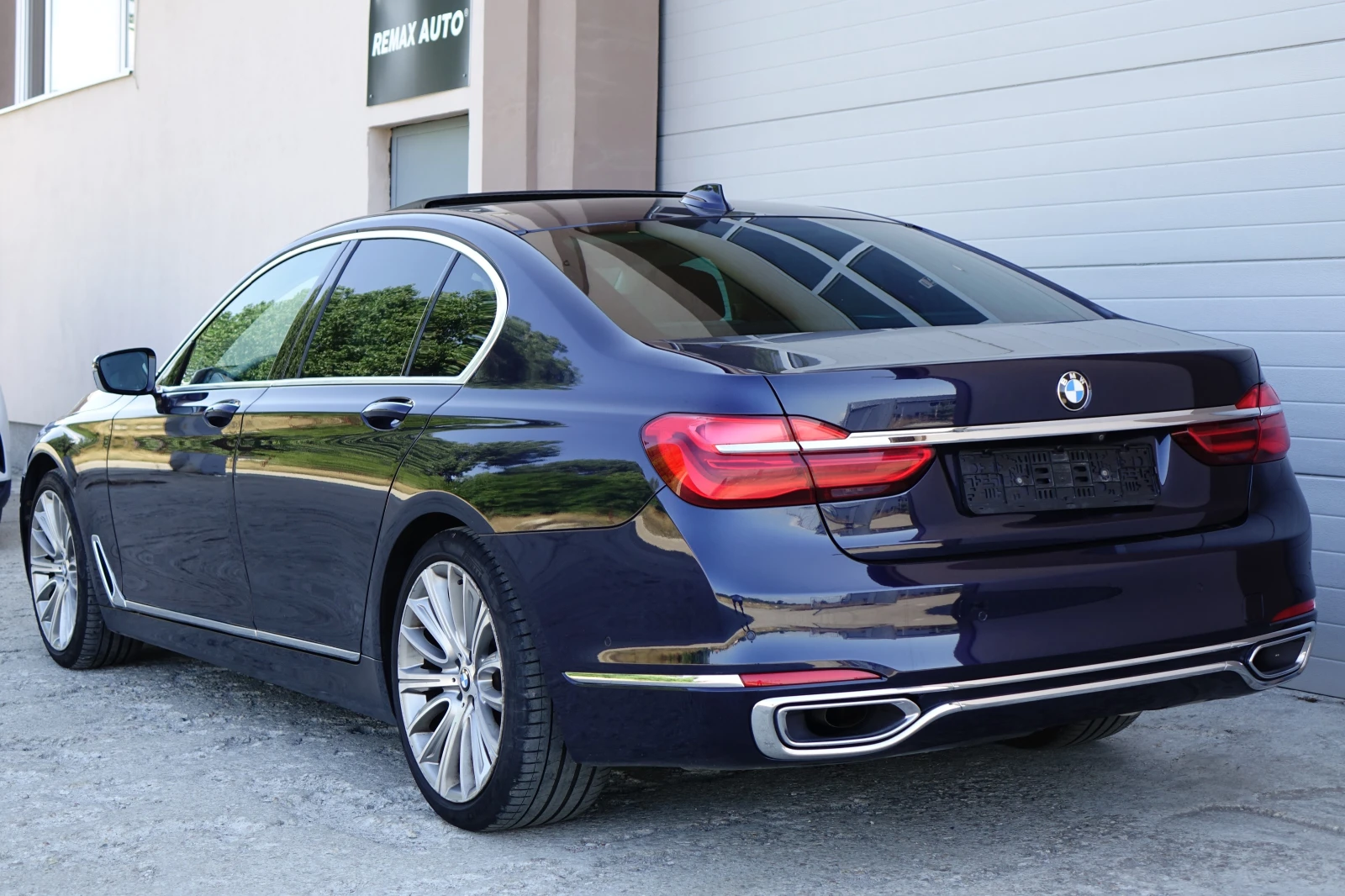 BMW 740  xDRIVE* LASER LIGHTS* TV* BOWER&WILLKINS*  - изображение 7