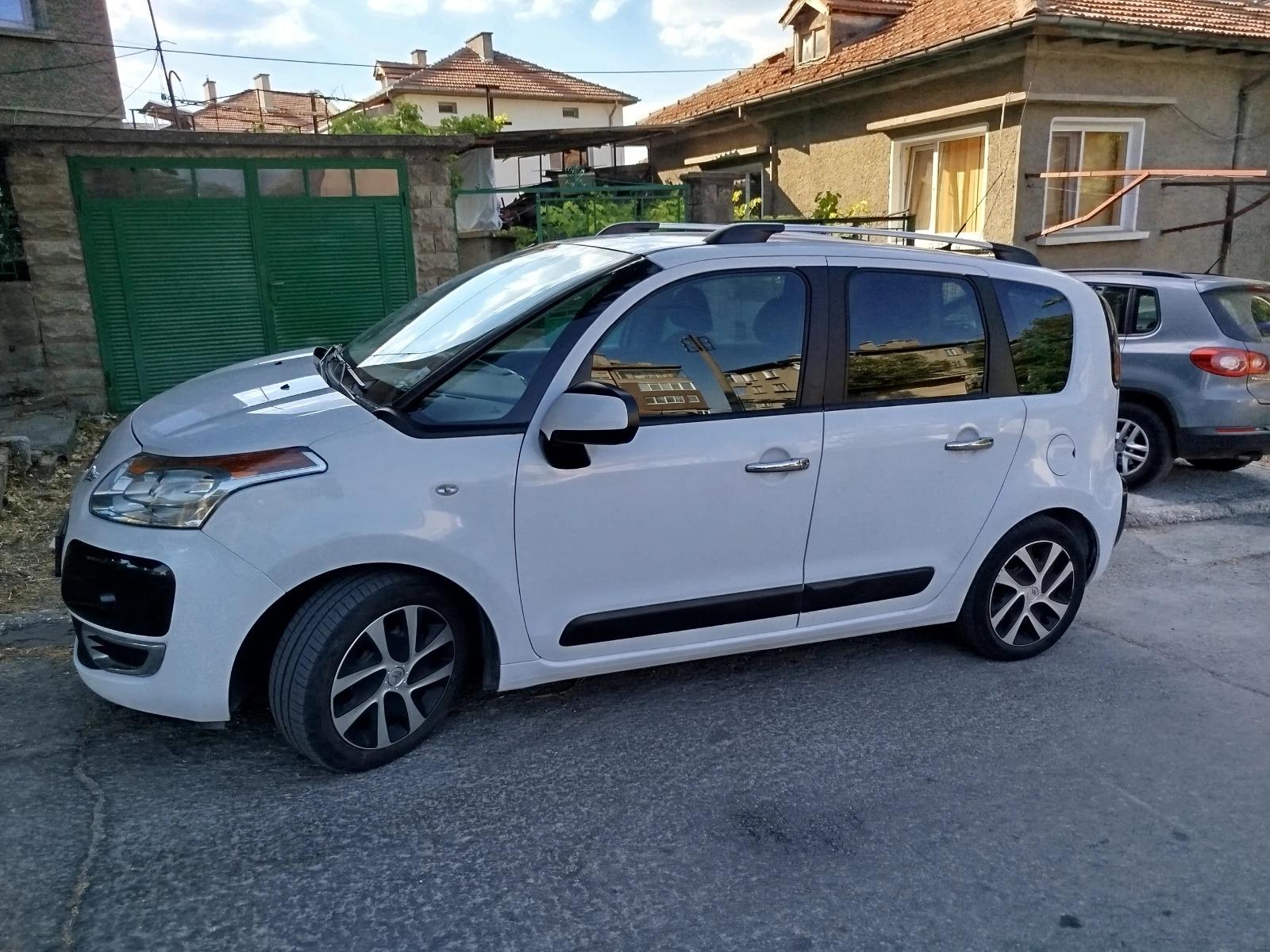 Citroen C3 Picasso 1.6 еHDI Автомат. - изображение 2