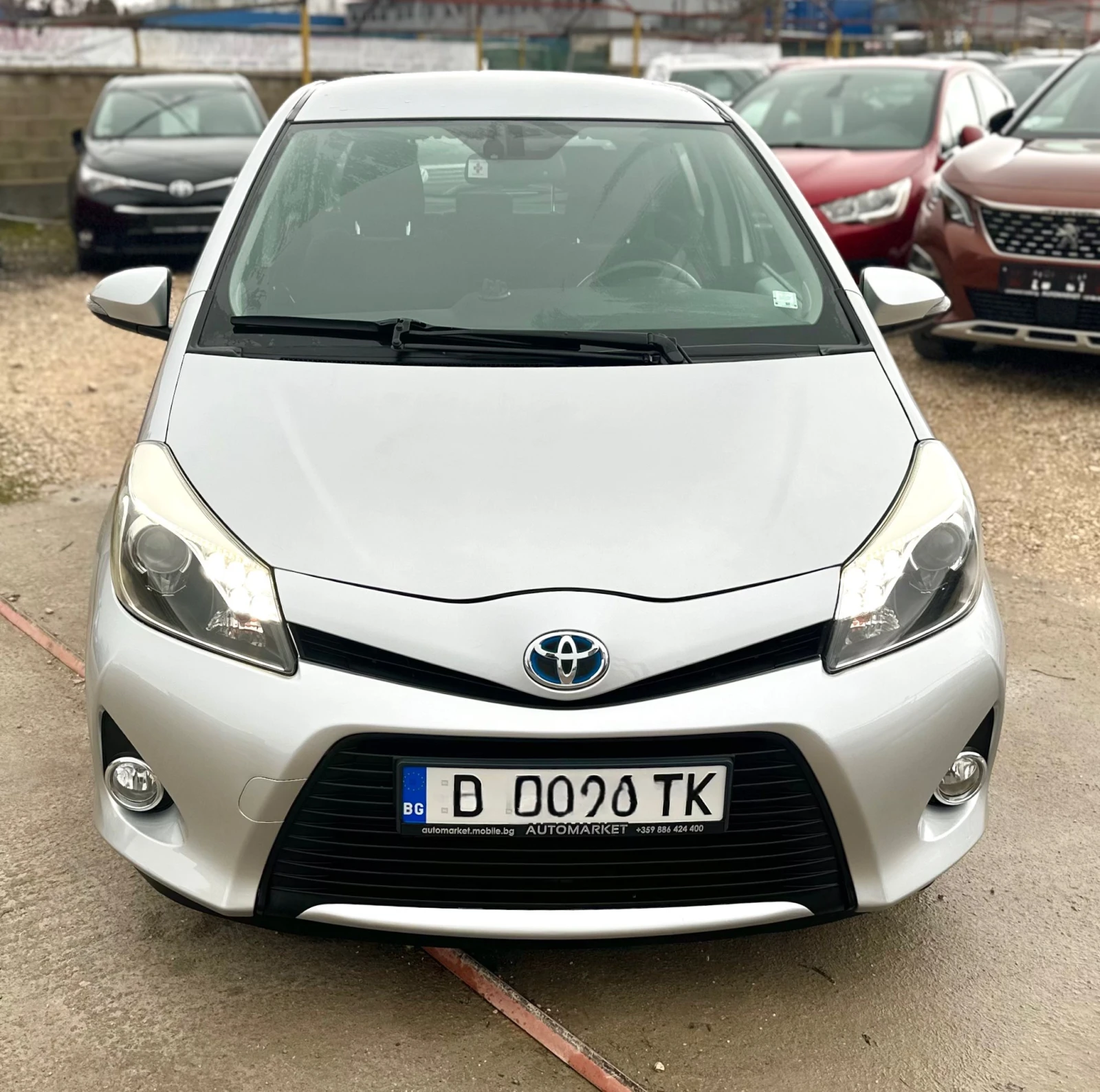 Toyota Yaris 1.5 HYBRID 99HP AUTOMATIC NAVI  - изображение 2