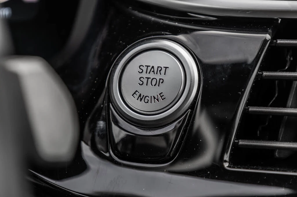 BMW 530E I * M-Package* * HeadUp* AвтоКредит* (ЦЕНА ДО БГ), снимка 12 - Автомобили и джипове - 53894318