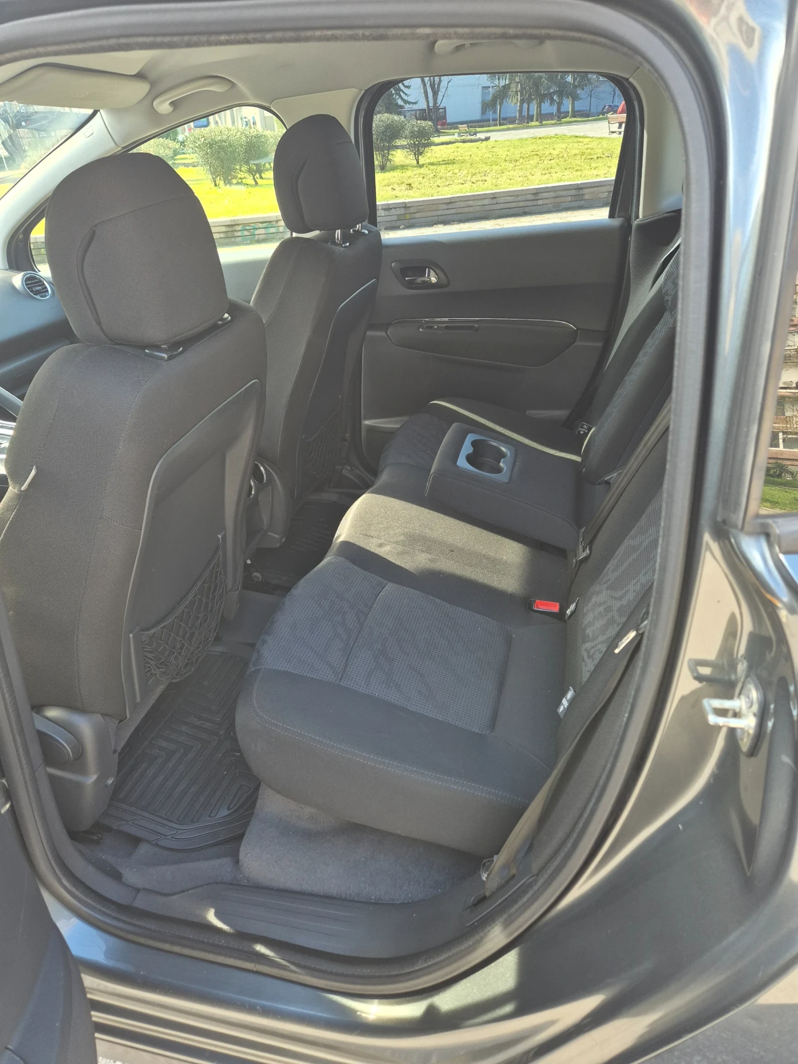 Peugeot 3008 1.6 hdi, снимка 10 - Автомобили и джипове - 54004247