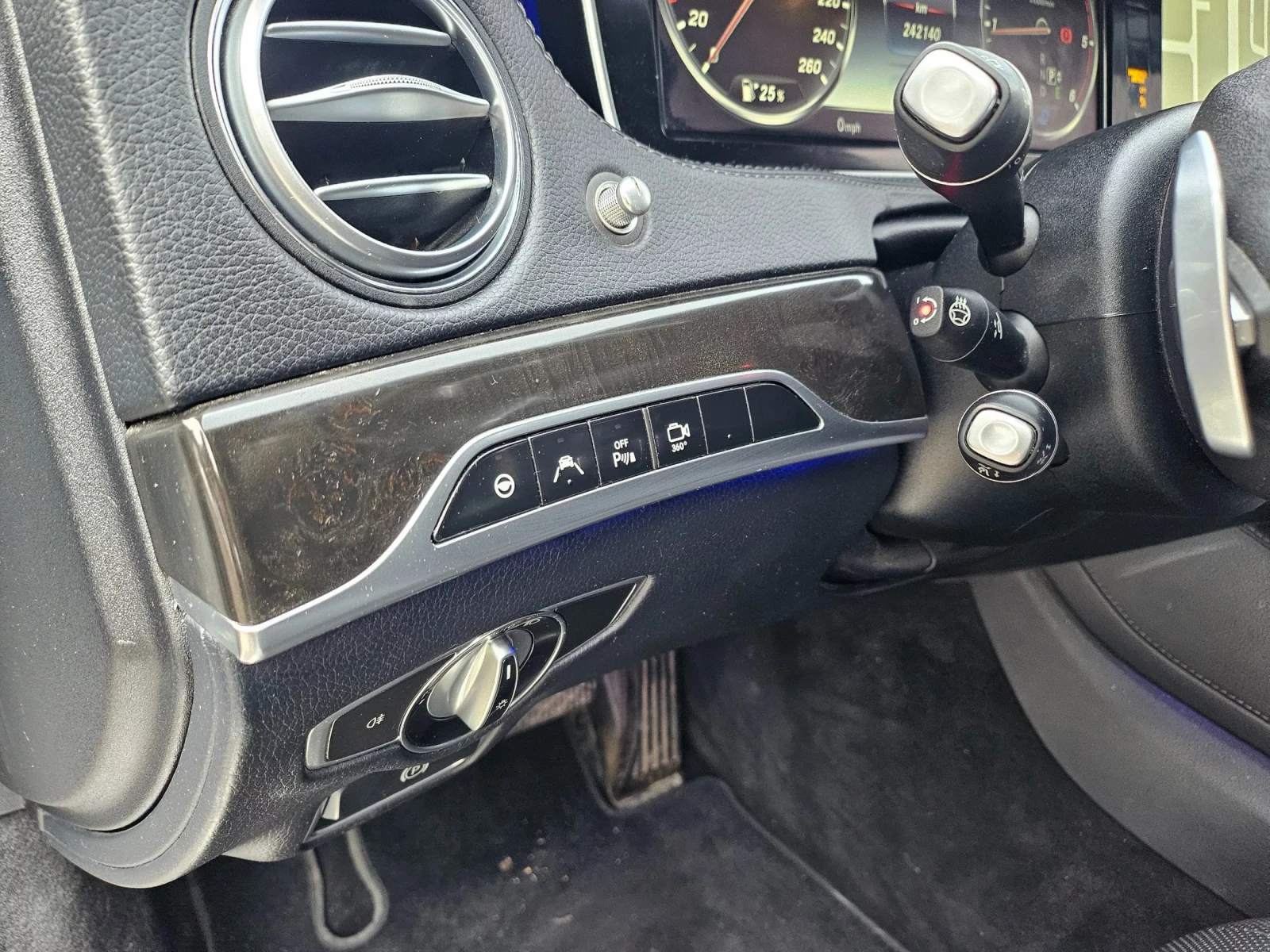 Mercedes-Benz S 350 BLUETEC / DISTRONIC / OLUFSEN / 360 / ОБДУХ /МАСАЖ, снимка 11 - Автомобили и джипове - 54009495