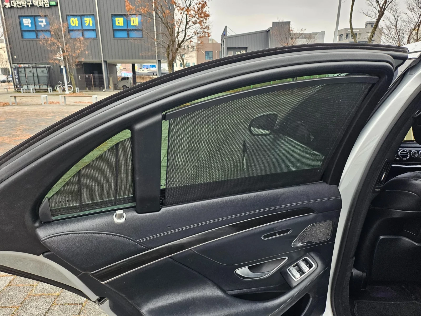 Mercedes-Benz S 350 BLUETEC / DISTRONIC / OLUFSEN / 360 / ОБДУХ /МАСАЖ, снимка 15 - Автомобили и джипове - 54009495