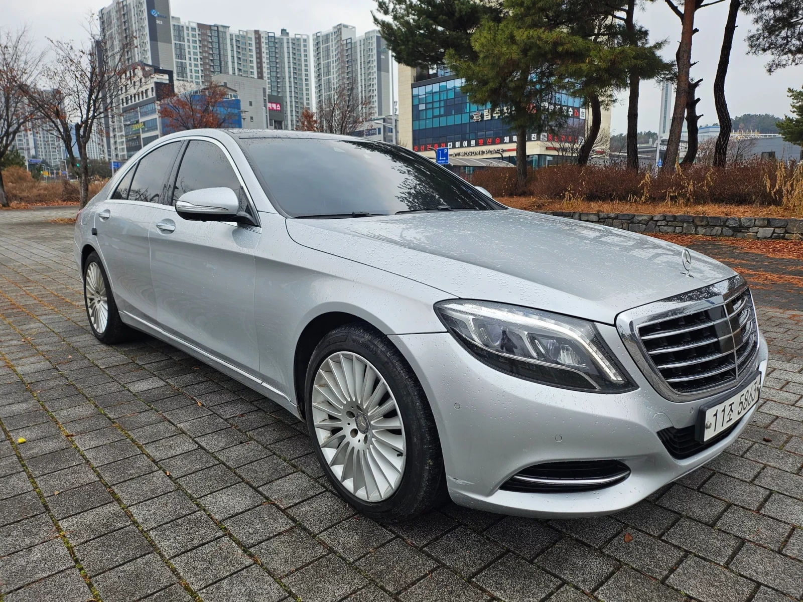 Mercedes-Benz S 350 BLUETEC / DISTRONIC / OLUFSEN / 360 / ОБДУХ /МАСАЖ, снимка 6 - Автомобили и джипове - 54009495