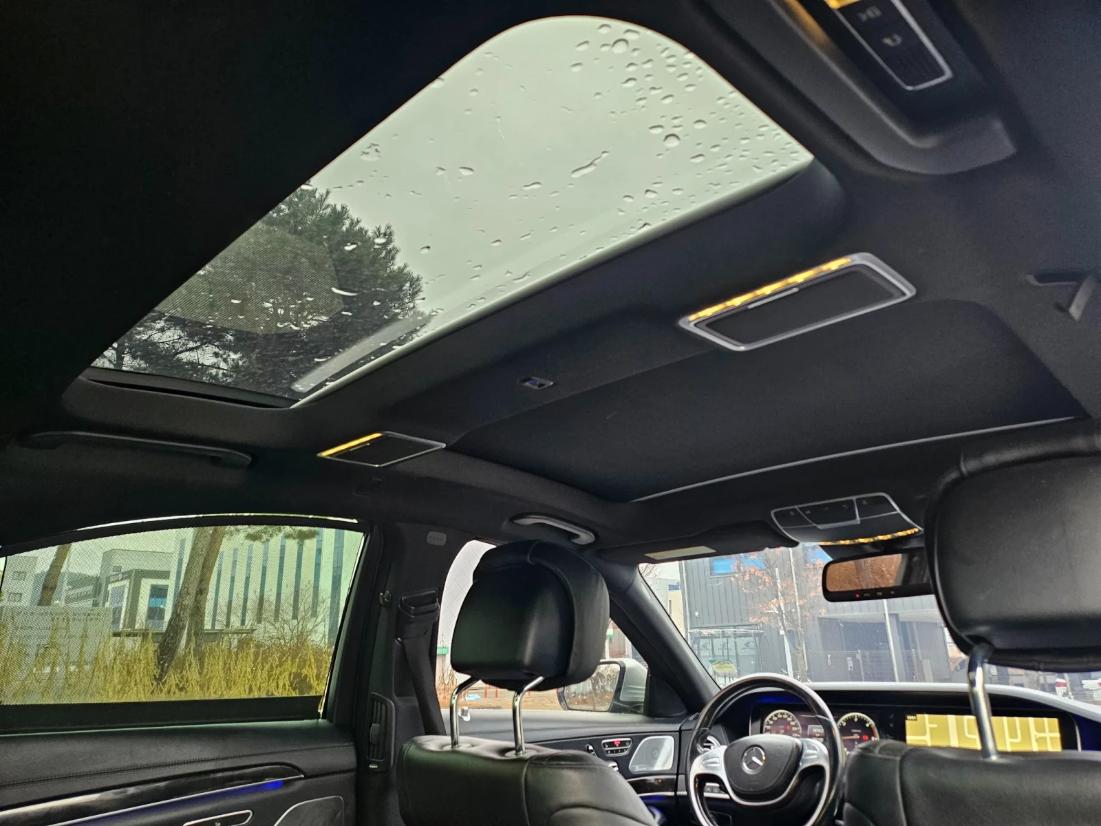 Mercedes-Benz S 350 BLUETEC / DISTRONIC / OLUFSEN / 360 / ОБДУХ /МАСАЖ, снимка 14 - Автомобили и джипове - 54009495