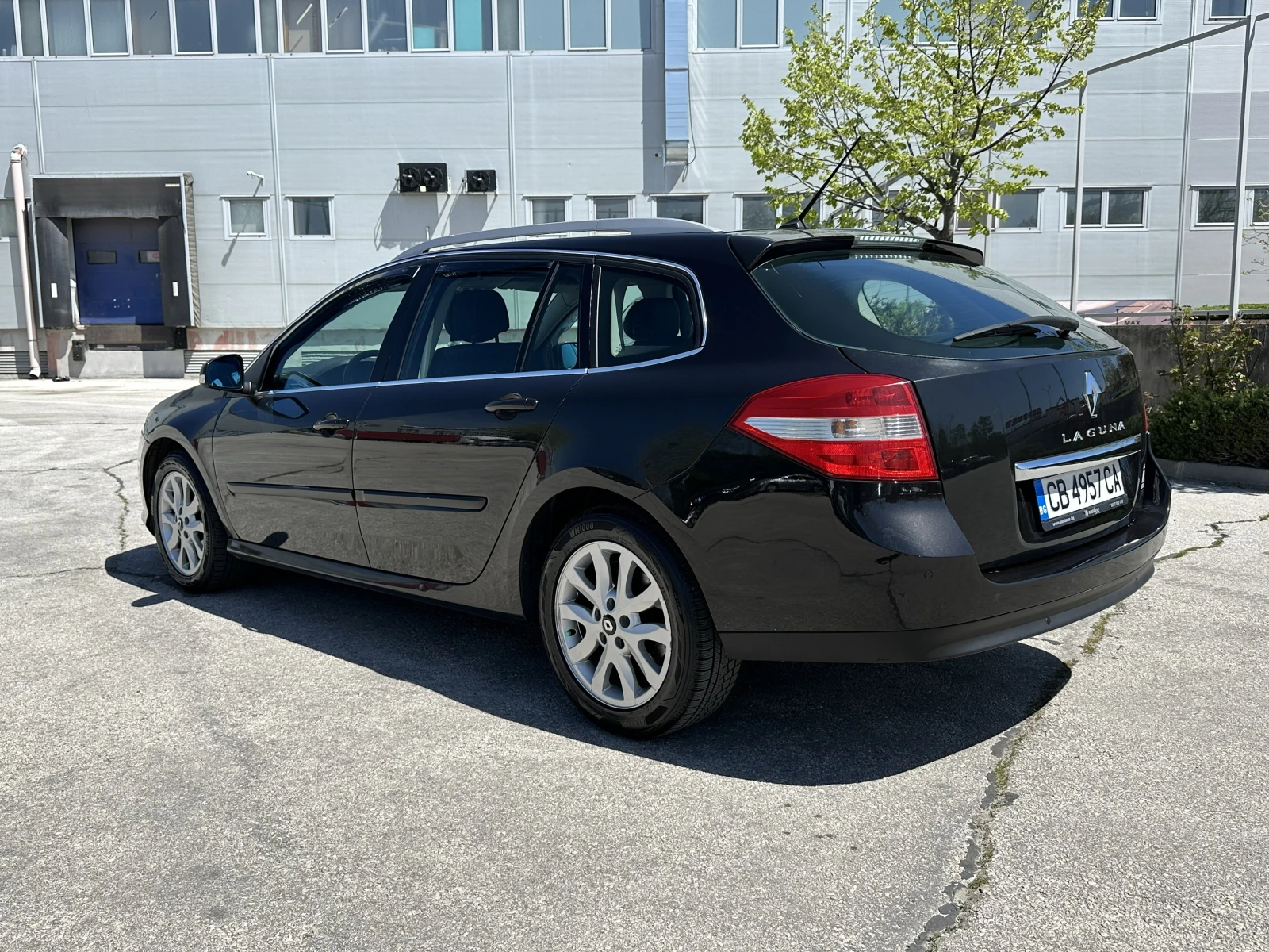Renault Laguna, снимка 3 - Автомобили и джипове - 54355895
