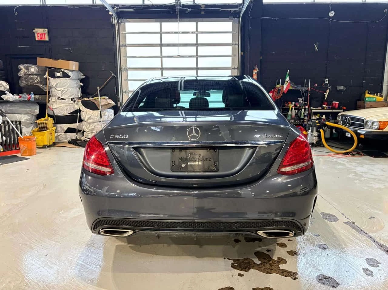 Mercedes-Benz C 300 * 4dr Sdn 4MATIC* 9 SERVICE RECS* ONTARIO CAR* AM , снимка 7 - Автомобили и джипове - 54918431
