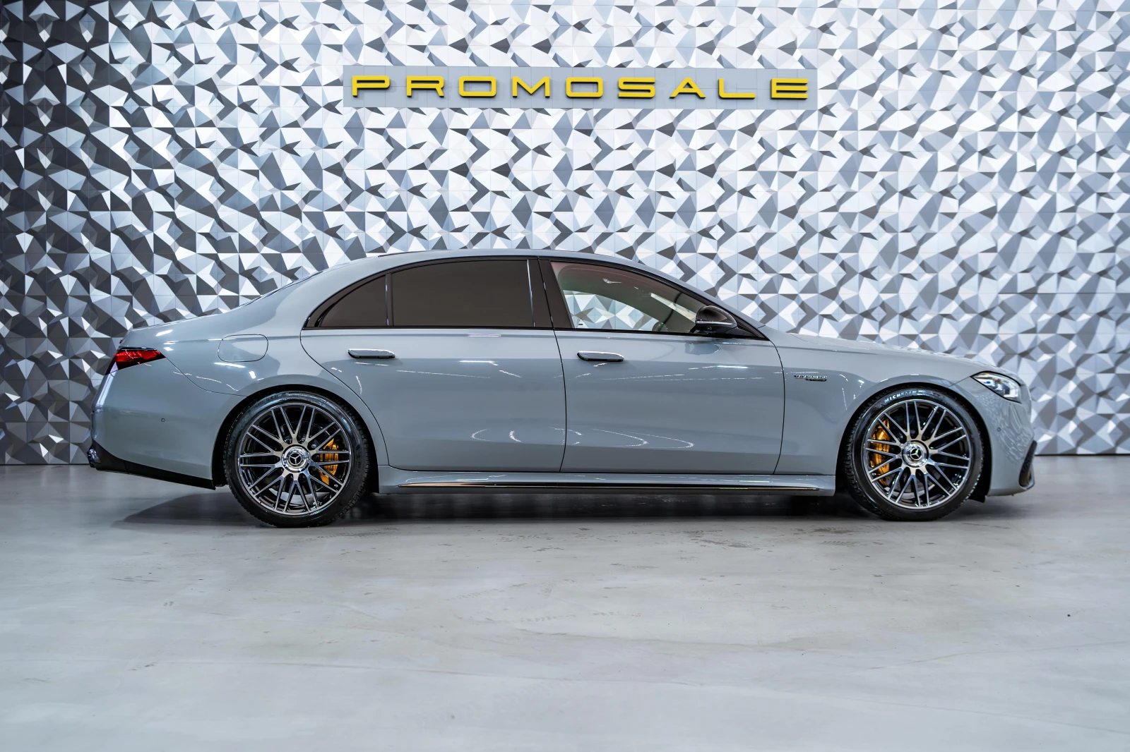 Mercedes-Benz S 63 AMG Edition 1* Carbon* Pano* Burmester, снимка 6 - Автомобили и джипове - 55103260