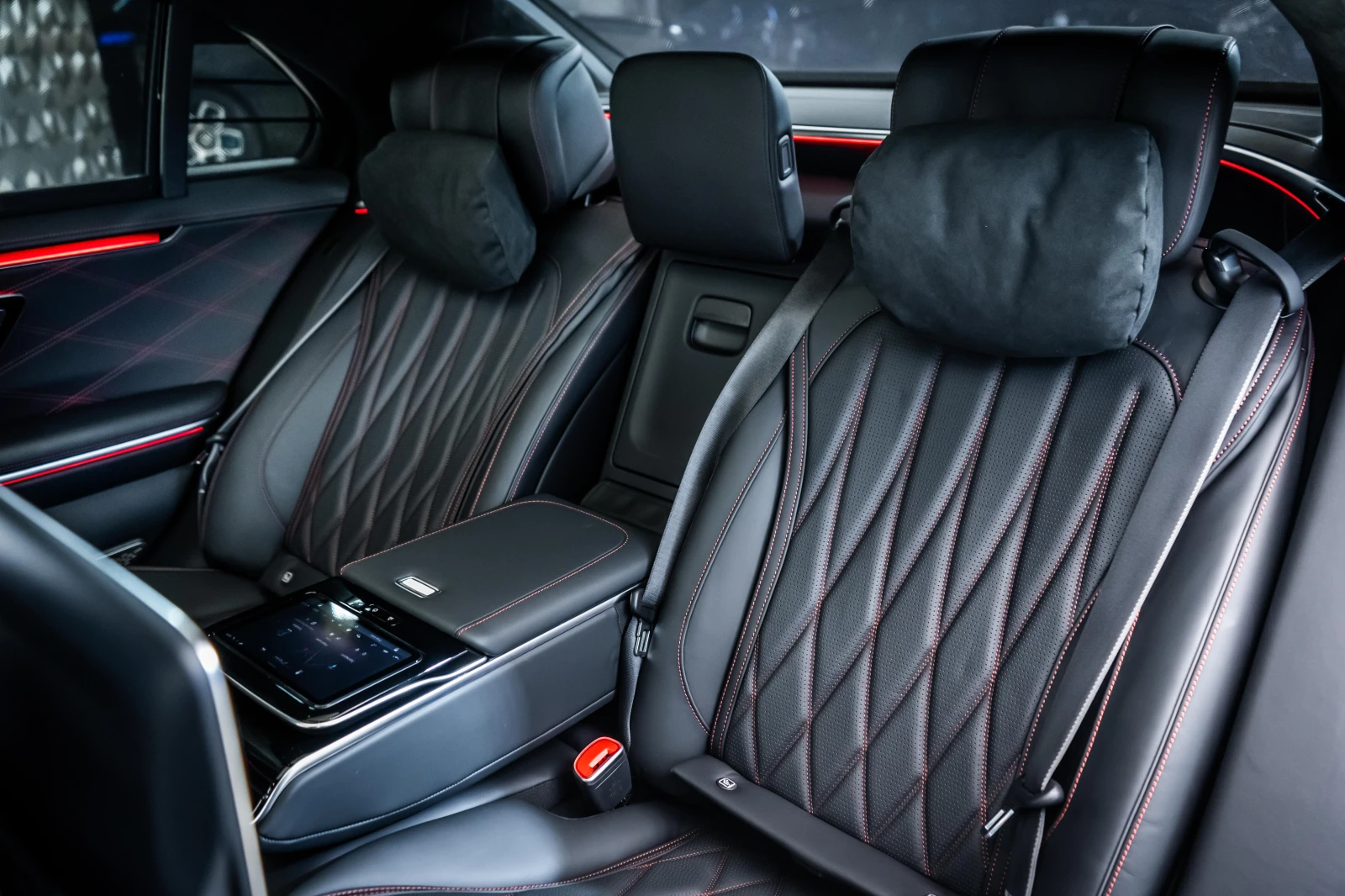 Mercedes-Benz S 63 AMG Edition 1* Carbon* Pano* Burmester, снимка 16 - Автомобили и джипове - 55103260
