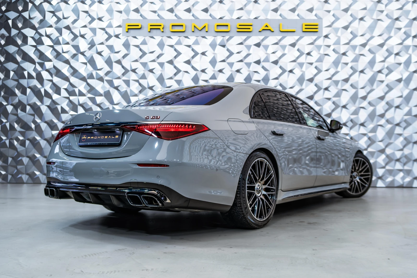 Mercedes-Benz S 63 AMG Edition 1* Carbon* Pano* Burmester, снимка 4 - Автомобили и джипове - 55103260