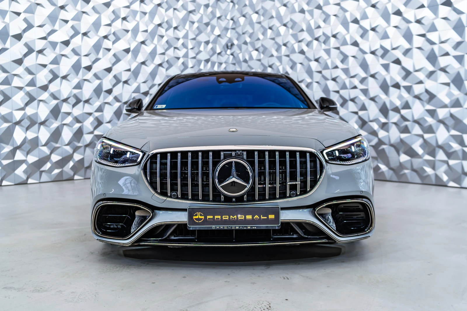 Mercedes-Benz S 63 AMG Edition 1* Carbon* Pano* Burmester, снимка 2 - Автомобили и джипове - 55103260