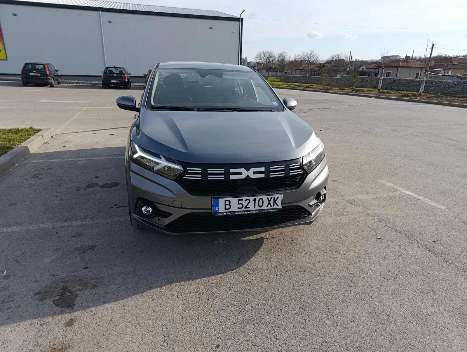 Dacia Logan, снимка 8 - Автомобили и джипове - 55149618
