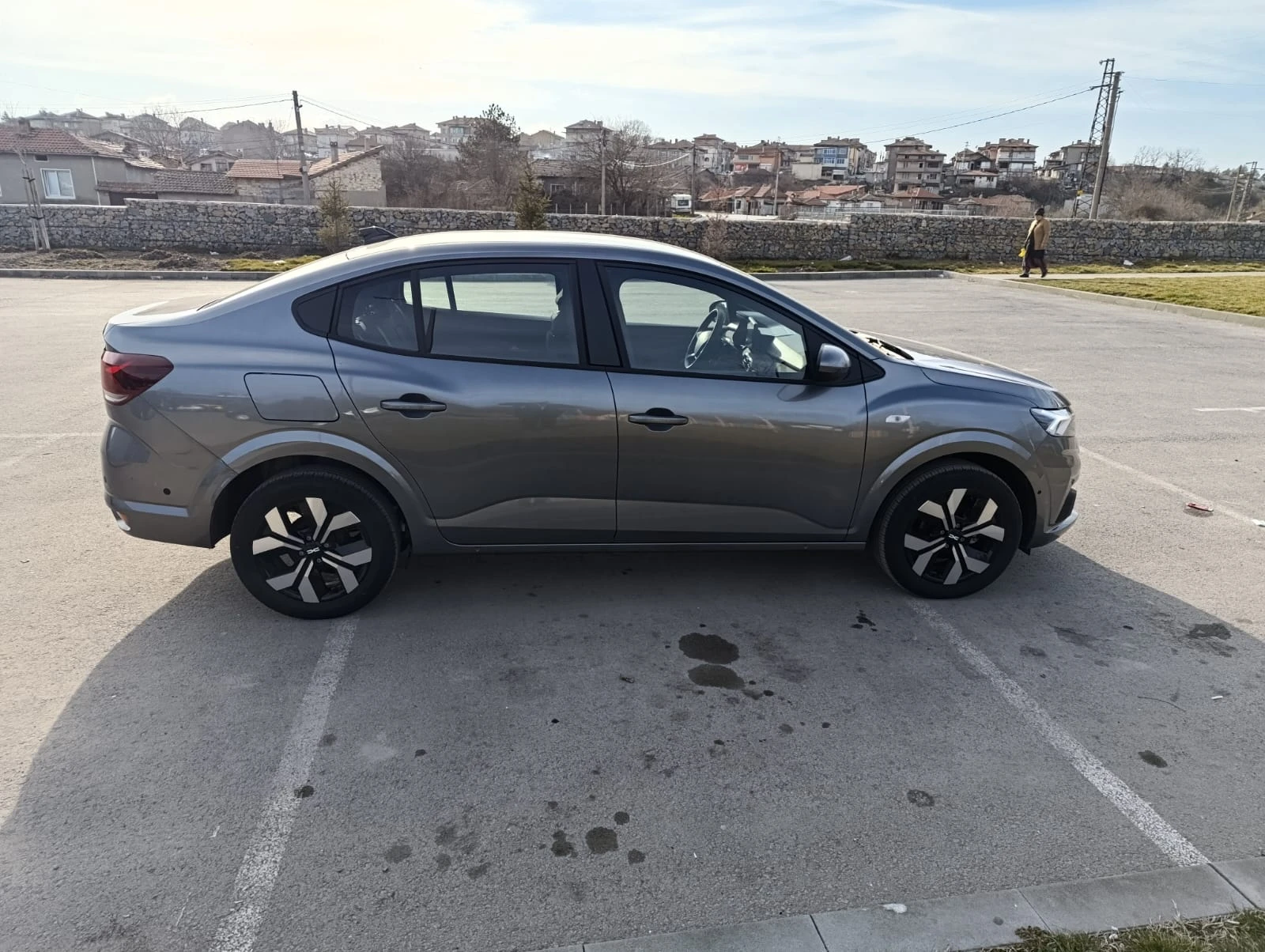 Dacia Logan, снимка 7 - Автомобили и джипове - 55149618