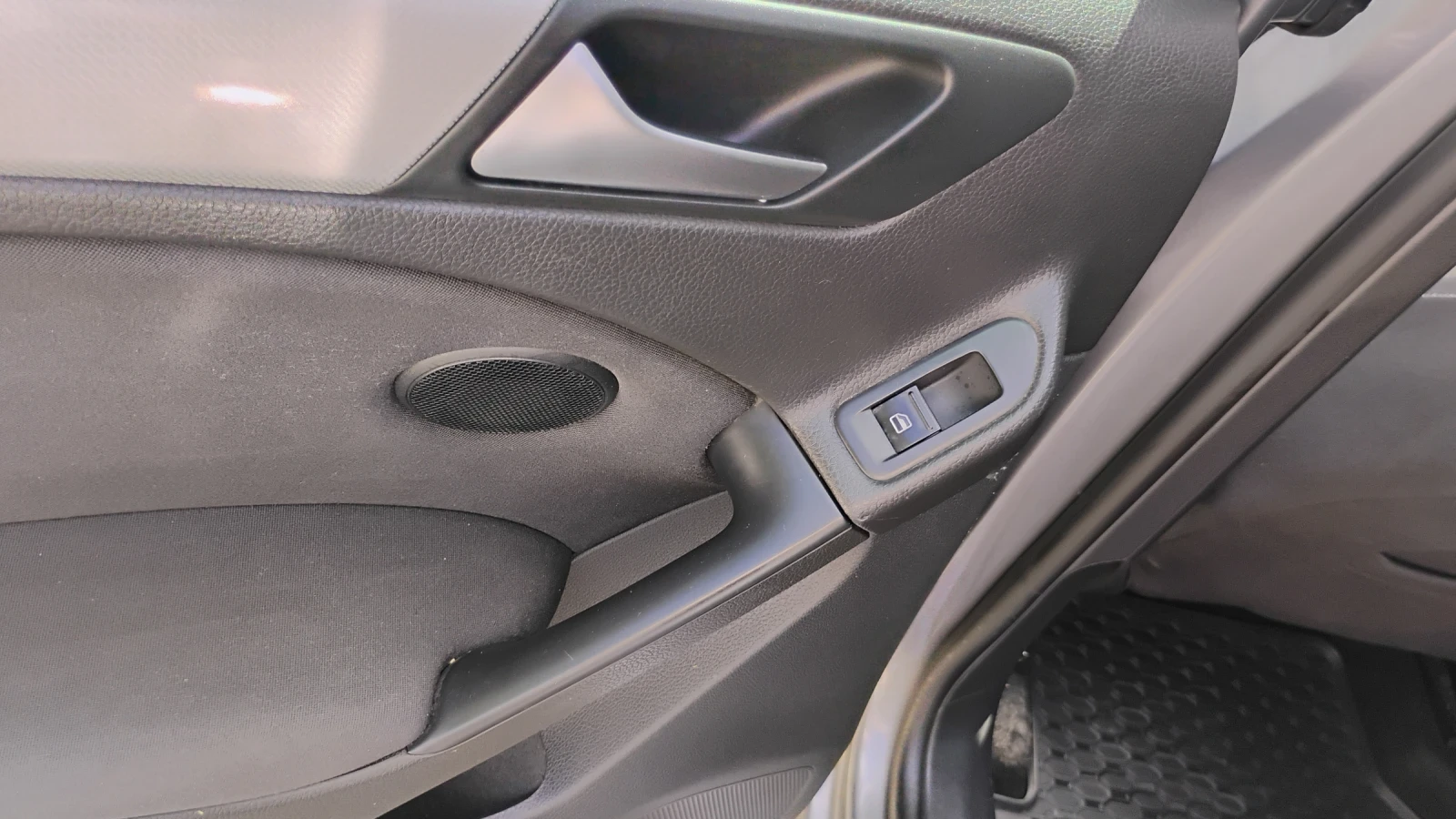 VW Golf, снимка 4 - Автомобили и джипове - 55390226