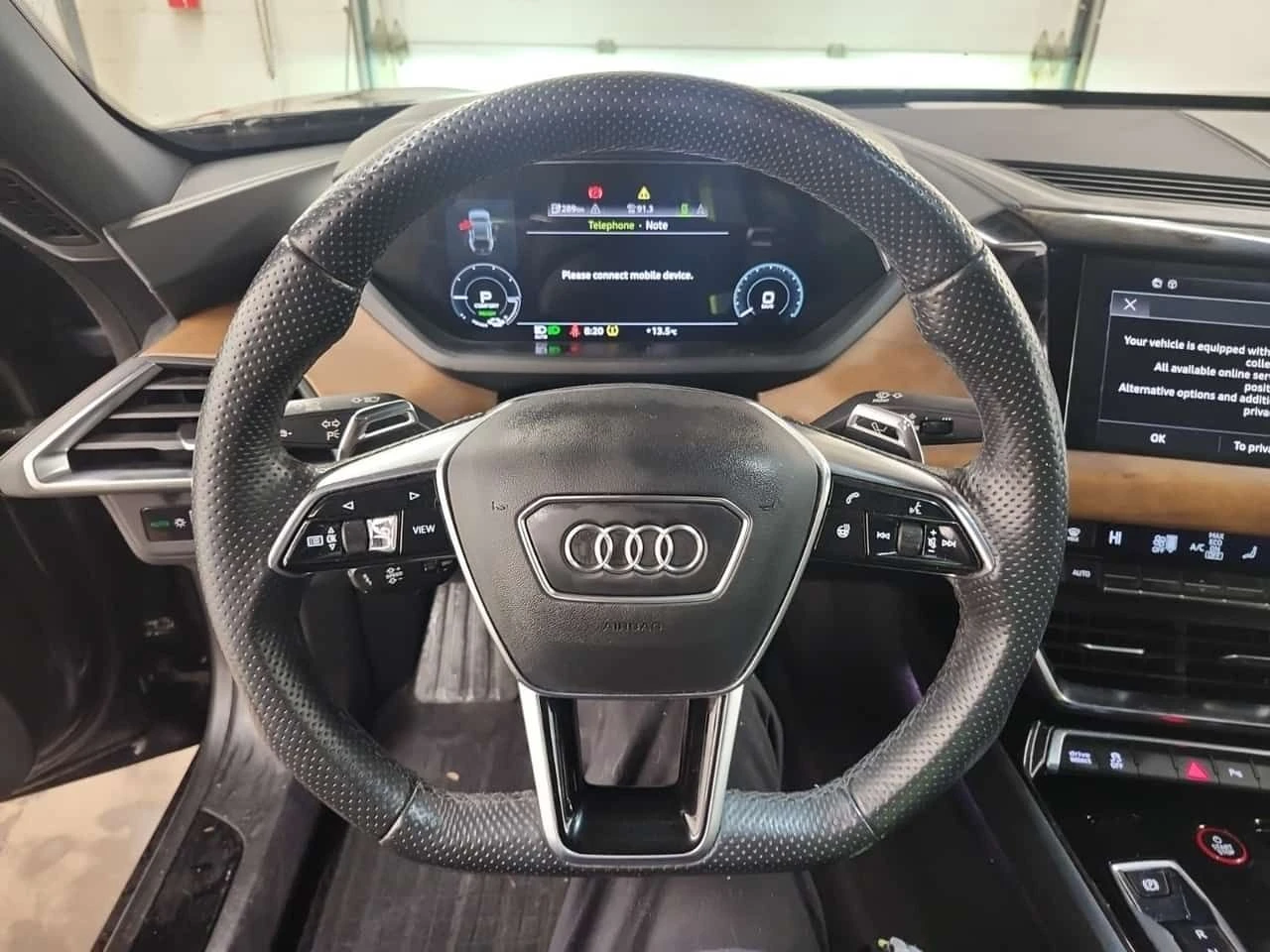 Audi E-Tron GT * QUATTRO * АВТОКРЕДИТ * ГЛАВНО ПРЕДСТАВИТЕЛСТВО, снимка 11 - Автомобили и джипове - 55543698