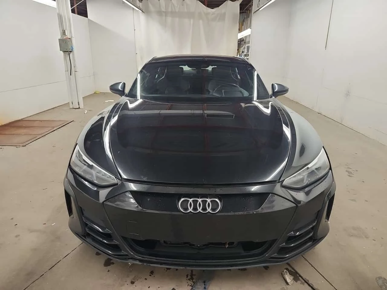 Audi E-Tron GT * QUATTRO * АВТОКРЕДИТ * ГЛАВНО ПРЕДСТАВИТЕЛСТВО, снимка 2 - Автомобили и джипове - 55543698