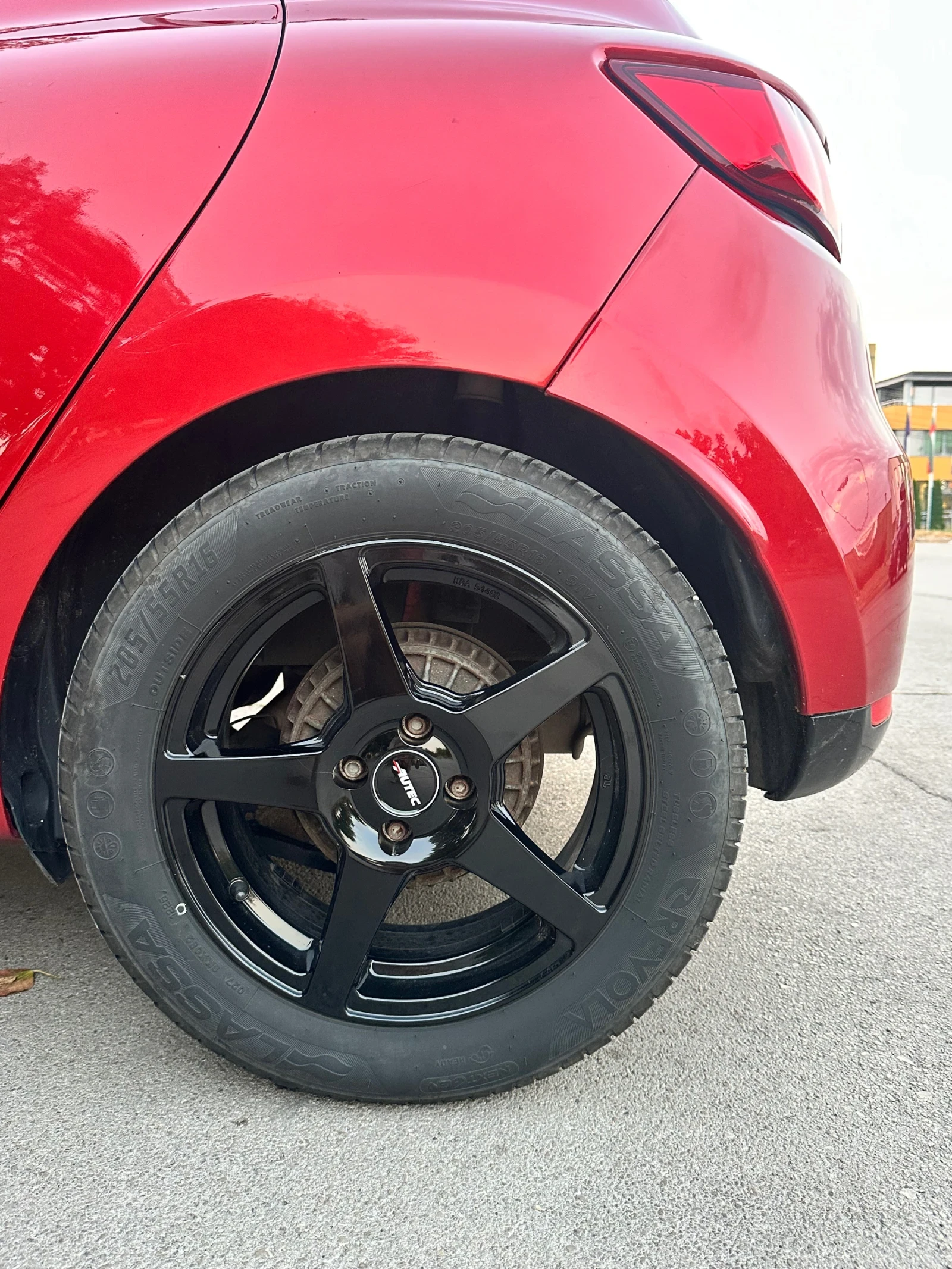 Renault Clio, снимка 12 - Автомобили и джипове - 55904807