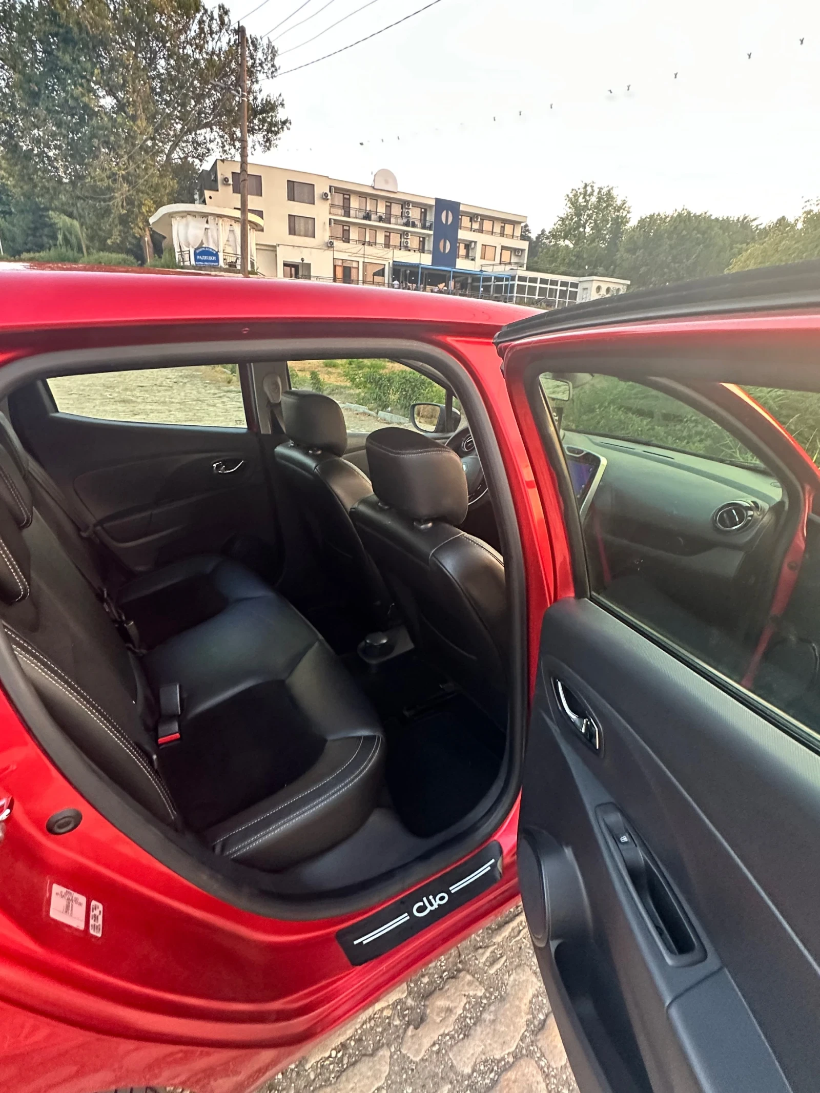 Renault Clio, снимка 11 - Автомобили и джипове - 55904807