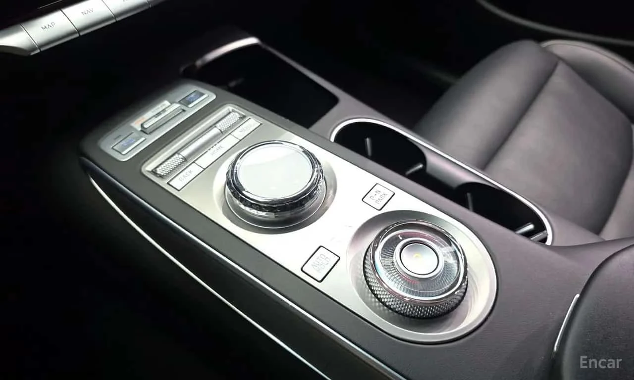 Genesis GV70 * 2.2 Diesel AWD * , снимка 9 - Автомобили и джипове - 56295210