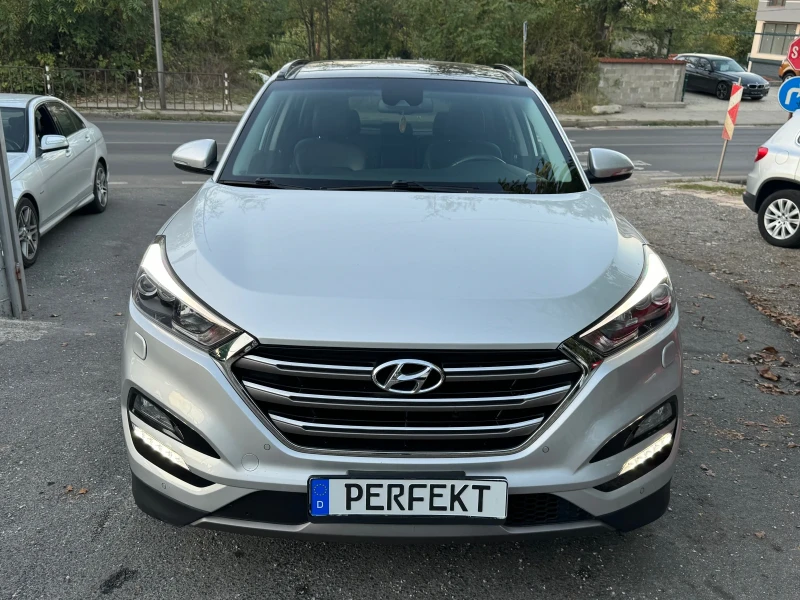 Hyundai Tucson 2.0CRDI 4x4* FULL MAX, снимка 2 - Автомобили и джипове - 47597995