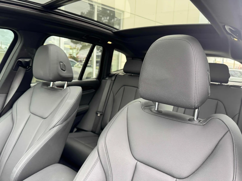 BMW X3 30i * CARFAX * ЦЕНА ДО БЪЛГАРИЯ, снимка 11 - Автомобили и джипове - 52696550