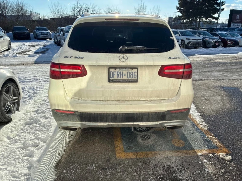 Mercedes-Benz GLC * 300 * CARFAX * БЕЗ ПЪРВОНАЧАЛНА ВНОСКА, снимка 4 - Автомобили и джипове - 53173645