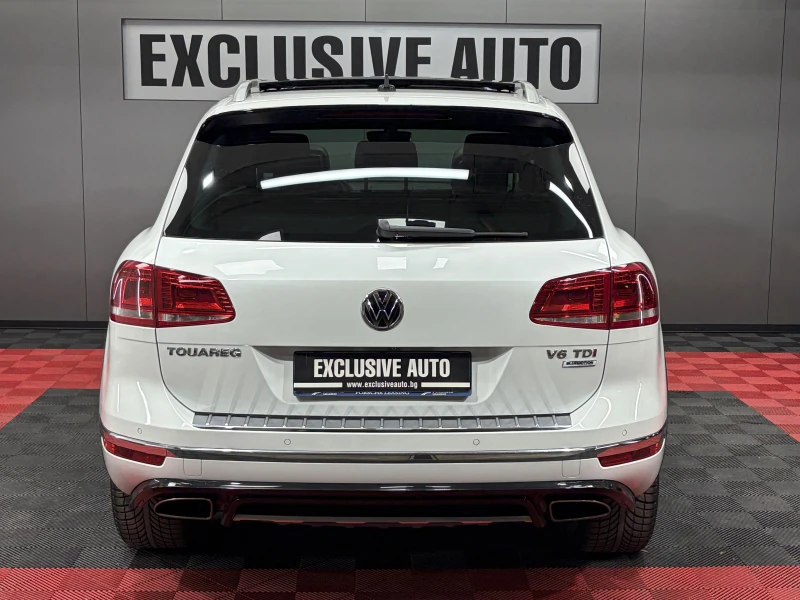 VW Touareg V6 TDI 4Motion R-Line* AIR* PANO* DYNAUDIO* 360, снимка 5 - Автомобили и джипове - 53244966