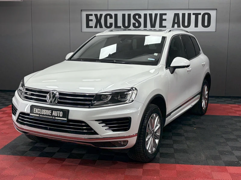 VW Touareg V6 TDI 4Motion R-Line* AIR* PANO* DYNAUDIO* 360, снимка 3 - Автомобили и джипове - 53244966