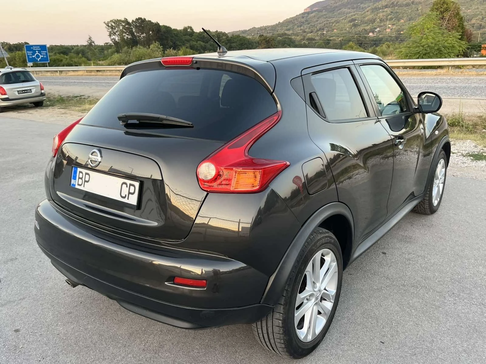 Nissan Juke 1.6I 117кс ГАЗОВ ИНЖЕКЦИОН КЛИМАТРОНИК ВНОС ИТАЛИЯ - изображение 4