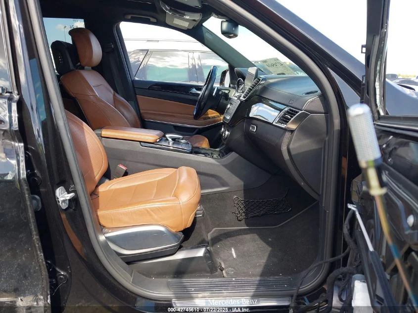 Mercedes-Benz GLS 500 4MATIC* harman/kardon* подгрев* обдухване* TV-отза - изображение 7