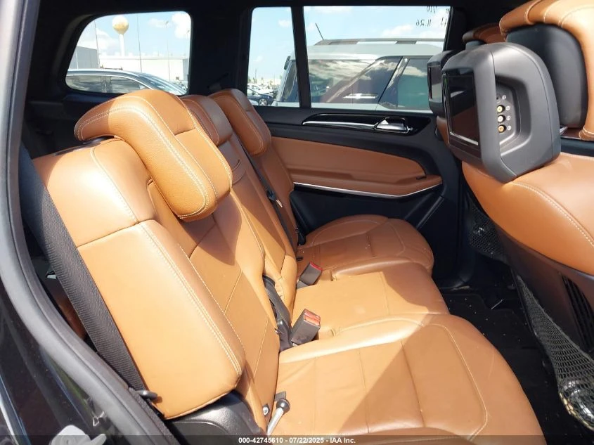 Mercedes-Benz GLS 500 4MATIC* harman/kardon* подгрев* обдухване* TV-отза - изображение 8