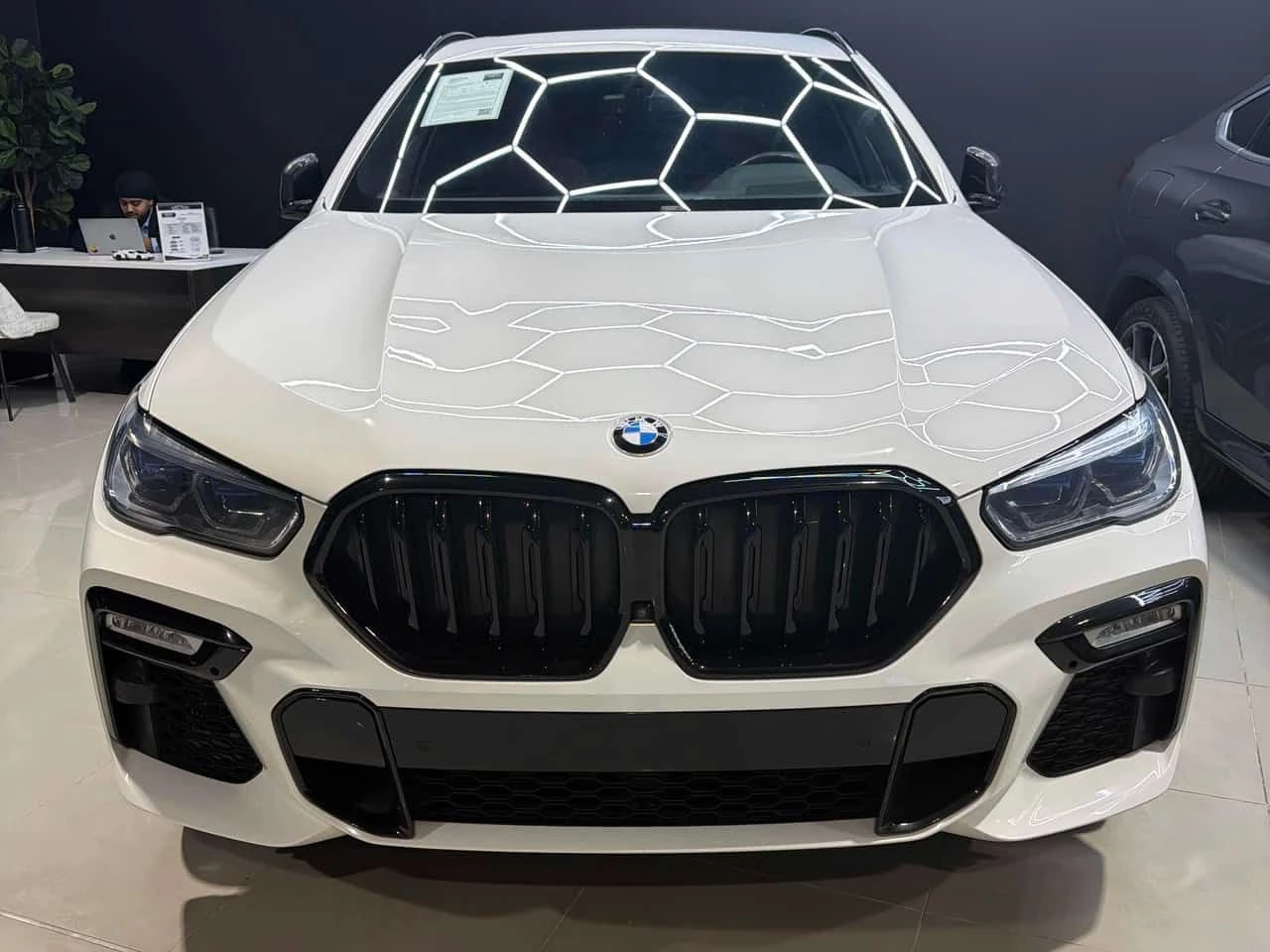 BMW X6 * xDrive40i* ЛАЗЕРИ* ОБДУХВАНЕ* HARMAN KARDON*  - изображение 6