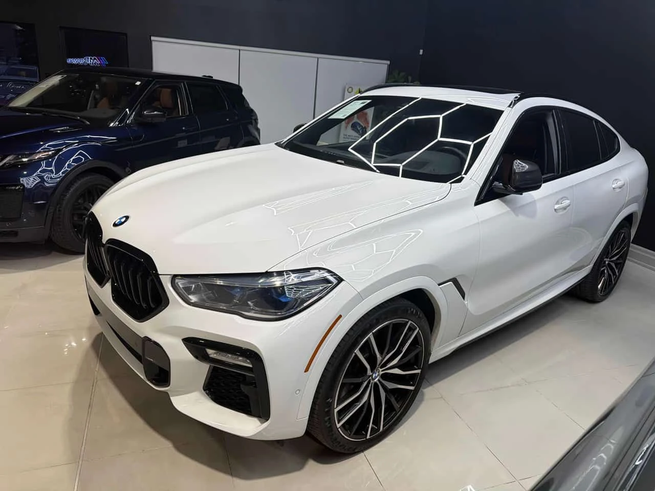 BMW X6 * xDrive40i* ЛАЗЕРИ* ОБДУХВАНЕ* HARMAN KARDON*  - изображение 2