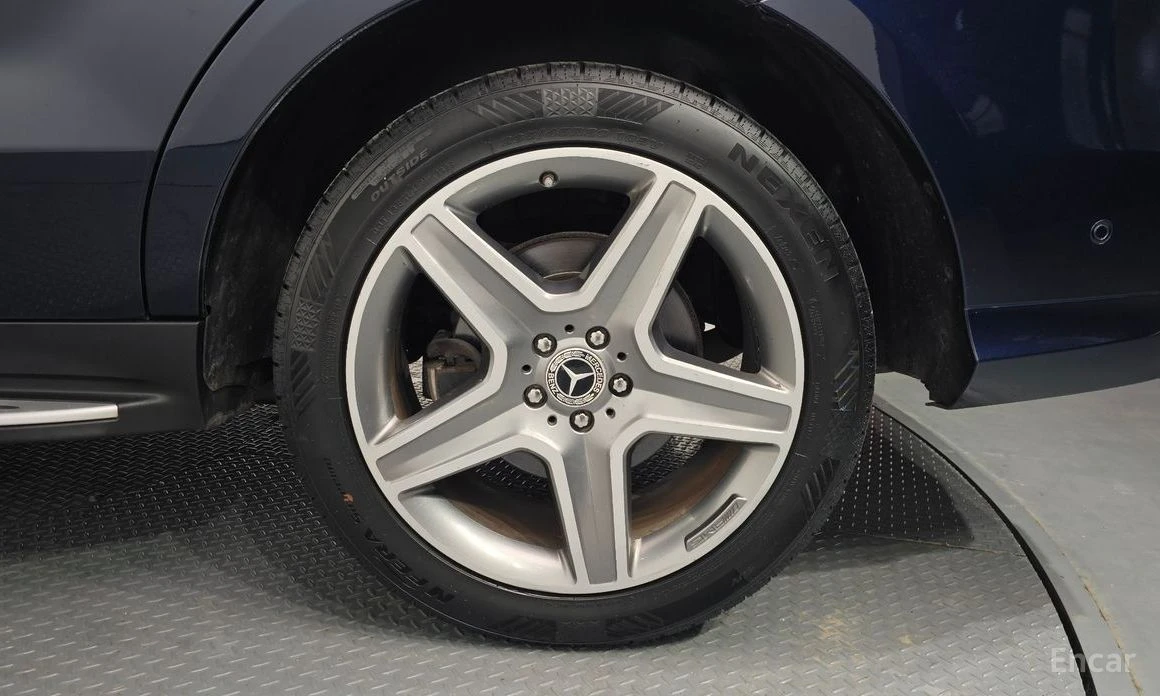 Mercedes-Benz GLE 350, снимка 5 - Автомобили и джипове - 53939848