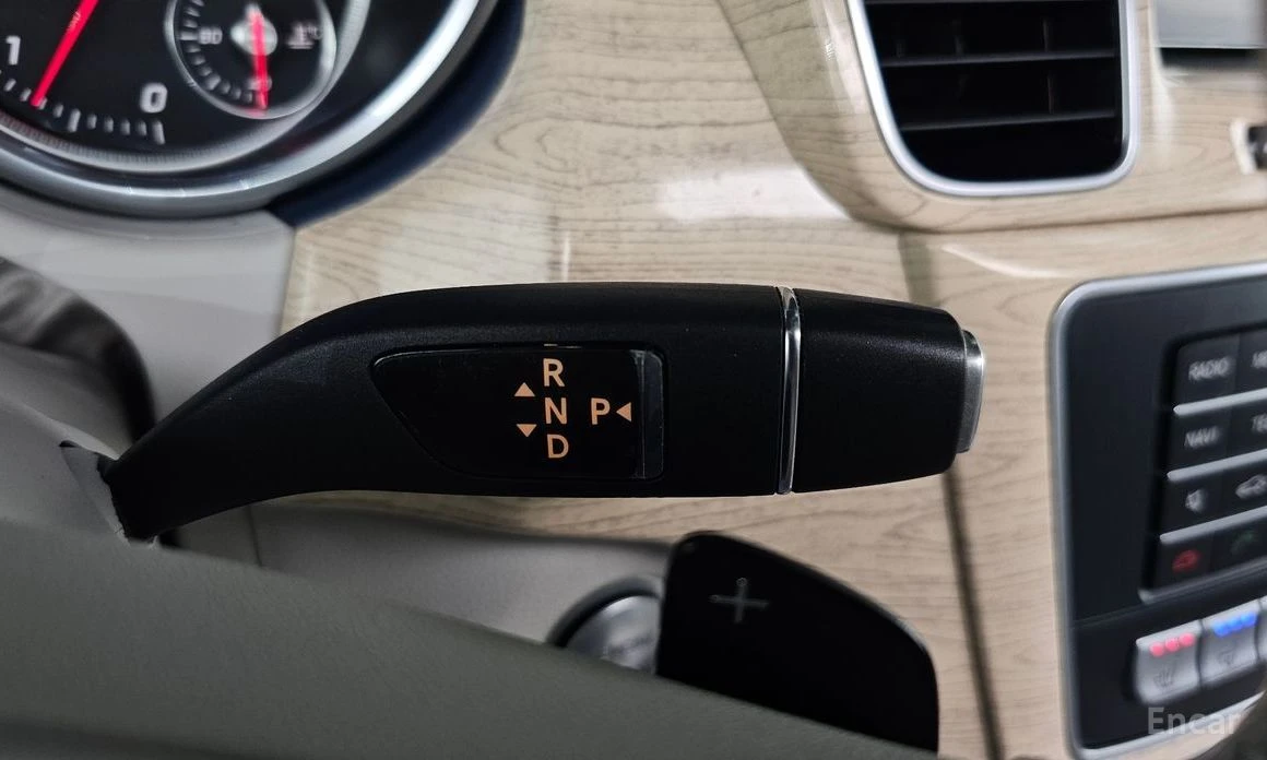 Mercedes-Benz GLE 350, снимка 9 - Автомобили и джипове - 53939848