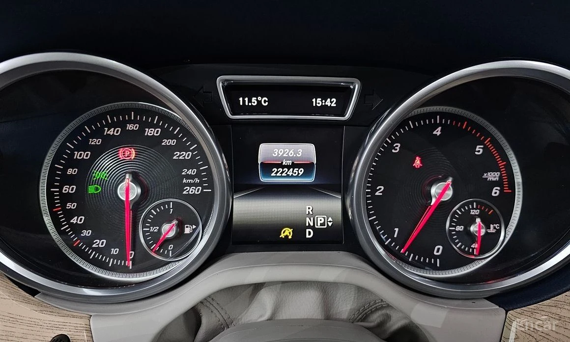 Mercedes-Benz GLE 350, снимка 8 - Автомобили и джипове - 53939848