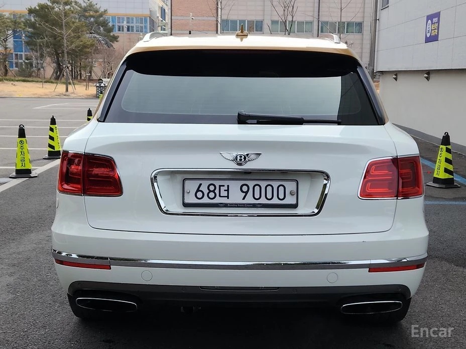 Bentley Bentayga 6.0* W12* NIGHT* VISION* , снимка 6 - Автомобили и джипове - 54217773