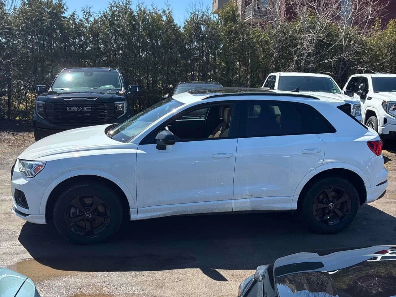 Audi Q3 Komfort/ПОДГРЕВИ/ПАНОРАМА, снимка 3 - Автомобили и джипове - 54230344