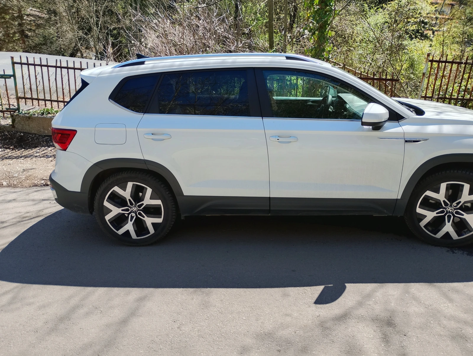 VW Tiguan, снимка 2 - Автомобили и джипове - 54745545