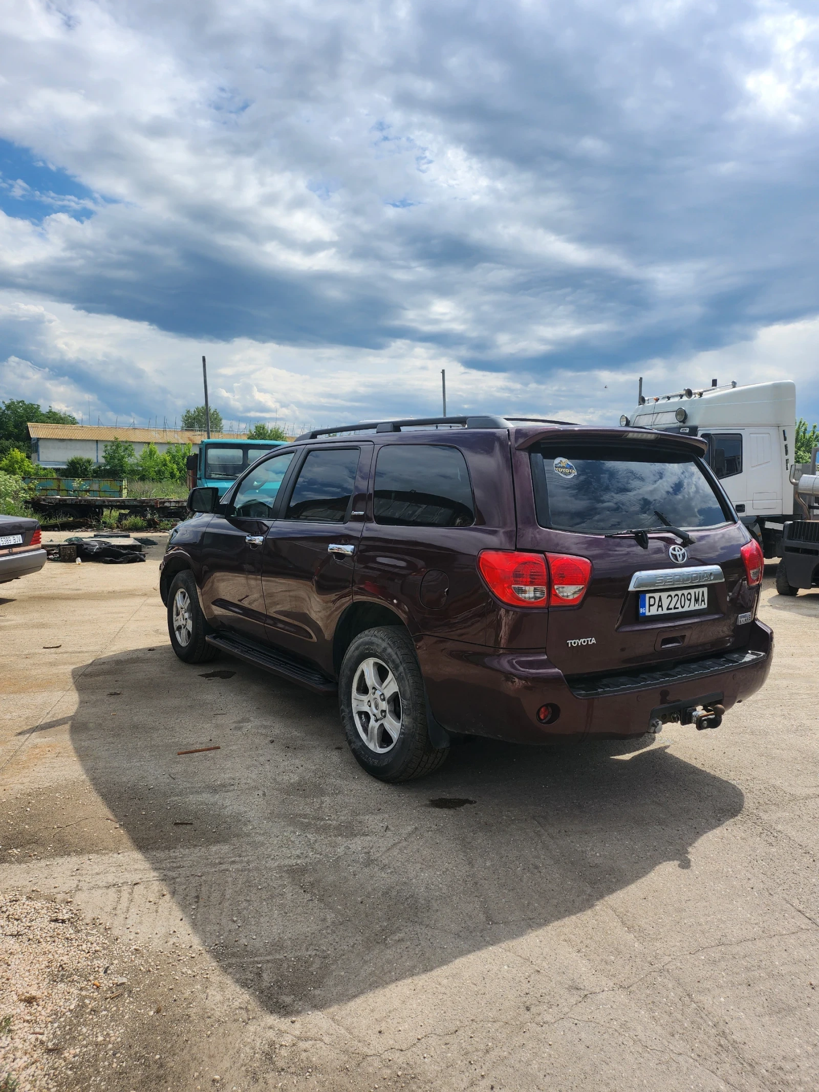 Toyota Sequoia, снимка 5 - Автомобили и джипове - 54882360
