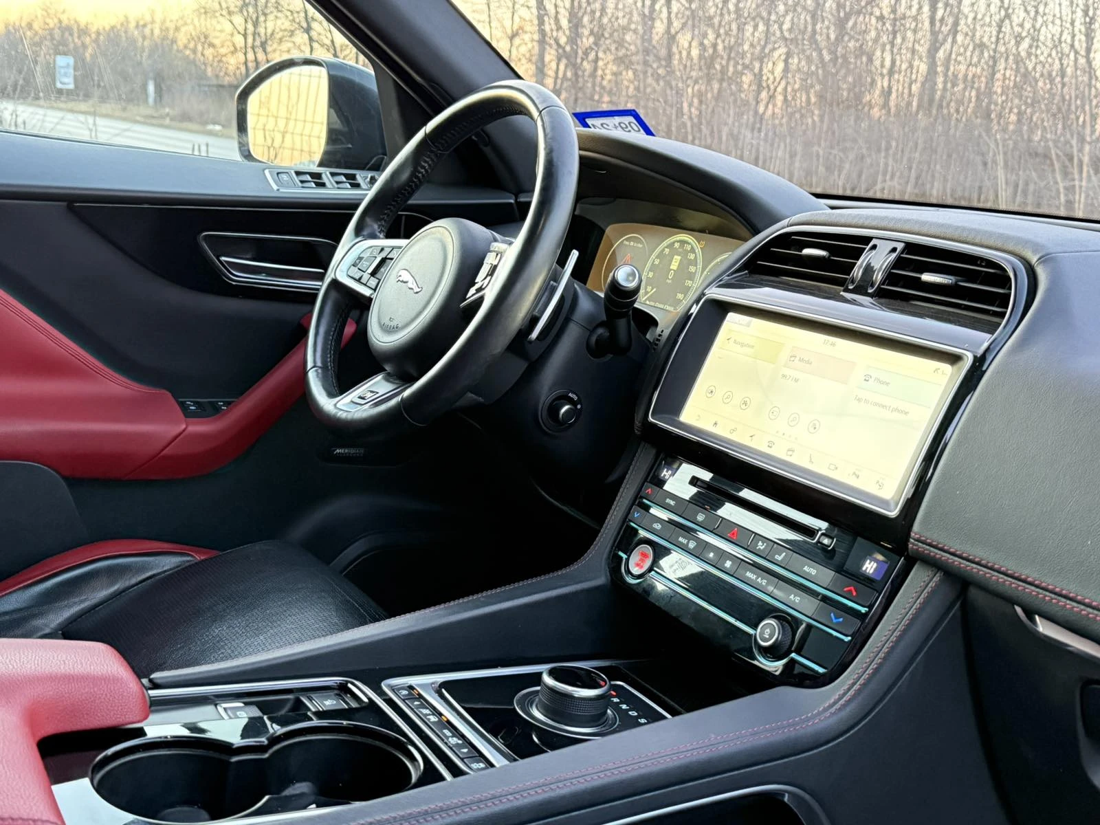 Jaguar F-PACE 3.0V6* S* РЕАЛНИ КМ!, снимка 7 - Автомобили и джипове - 55579604