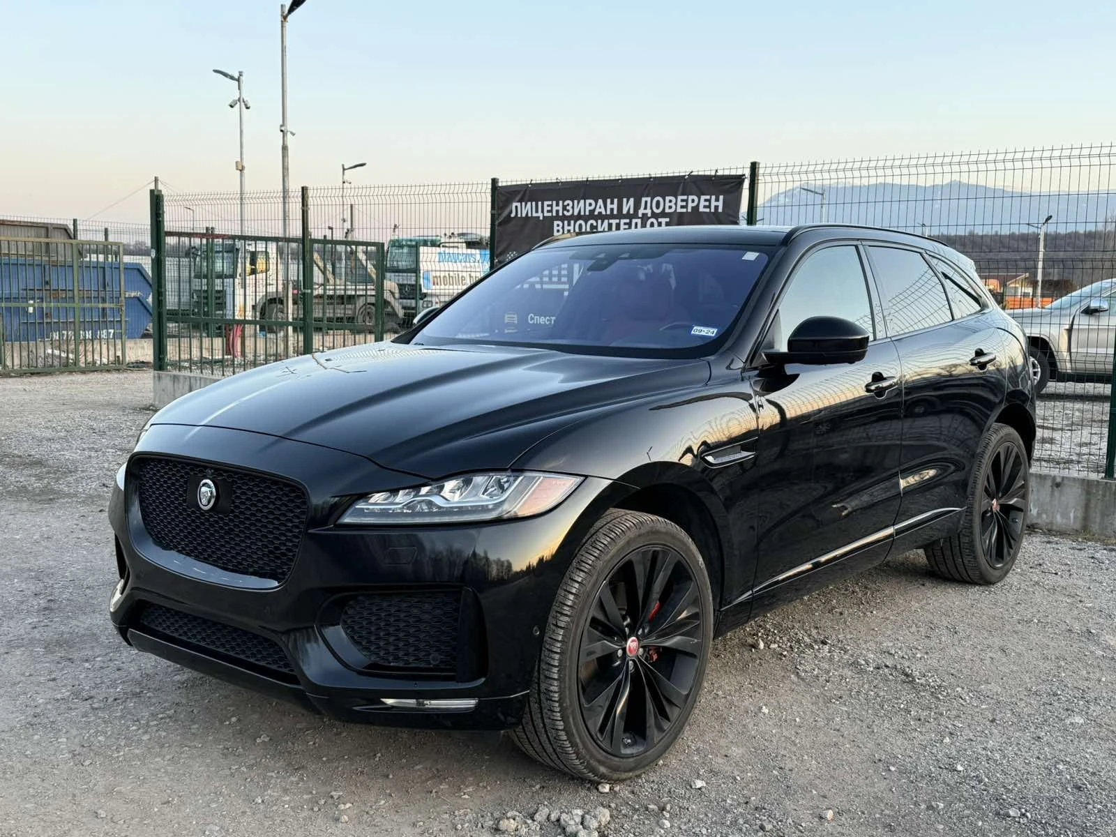Jaguar F-PACE 3.0V6* S* РЕАЛНИ КМ!, снимка 2 - Автомобили и джипове - 55579604