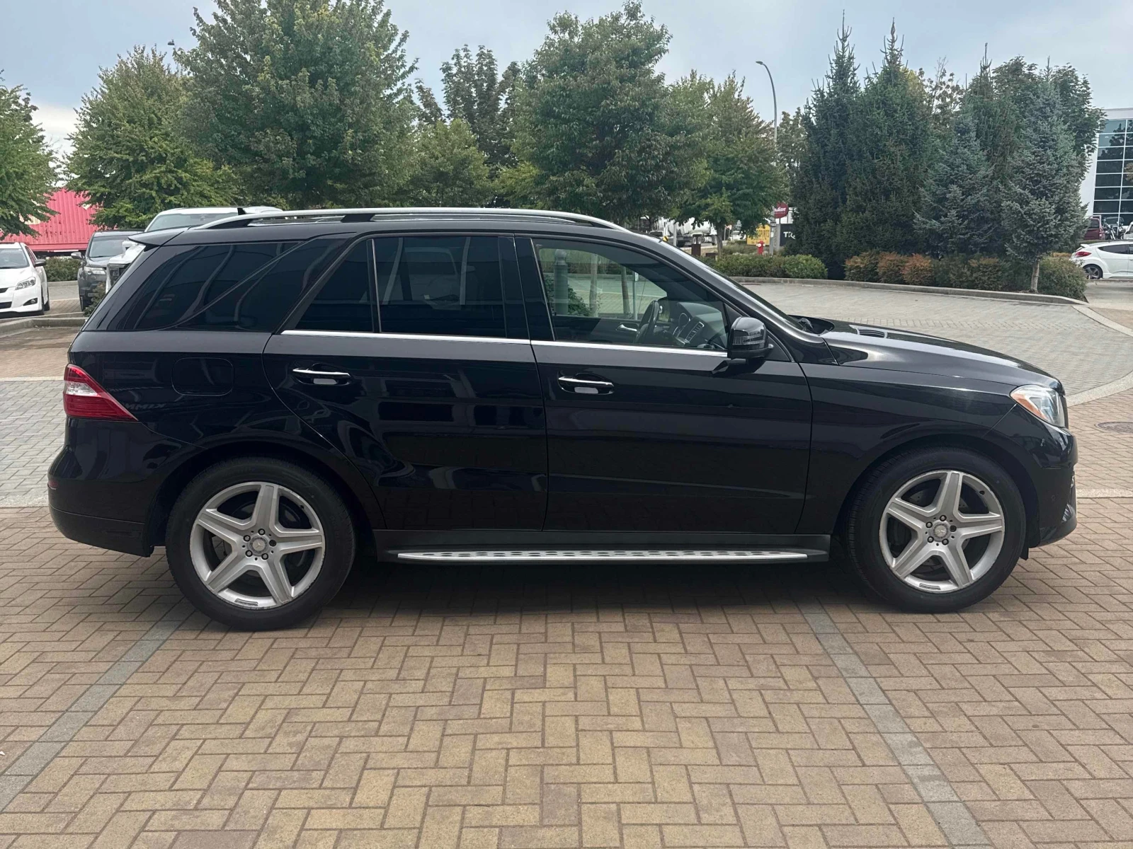 Mercedes-Benz ML 350 BlueTEC | CARFAX | АВТОКРЕДИТ БЕЗ ПЪРВОНАЧАЛНА , снимка 4 - Автомобили и джипове - 55978485