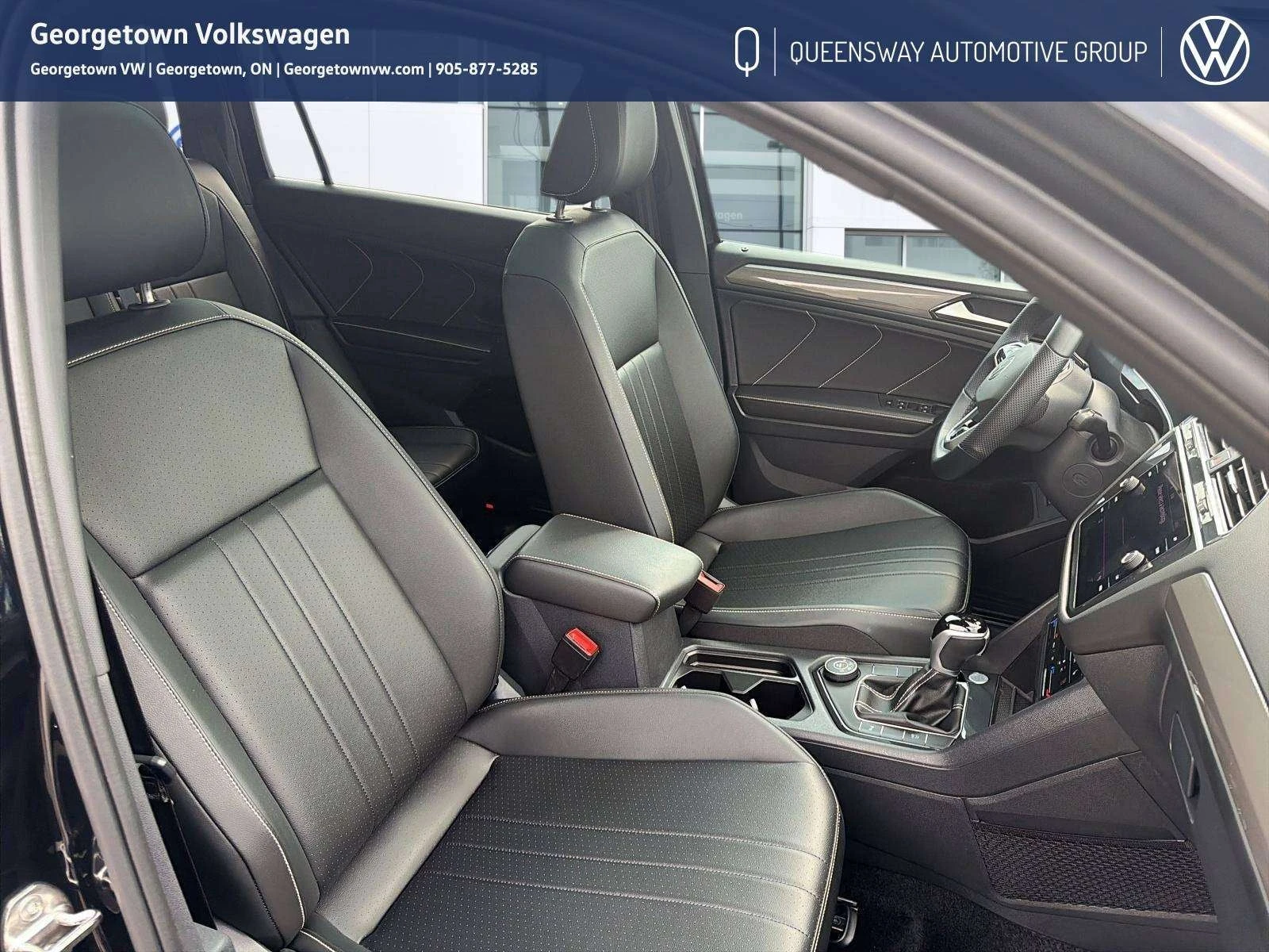 VW Tiguan * Comfortline R Line Black * CARFAX * , снимка 9 - Автомобили и джипове - 56102972