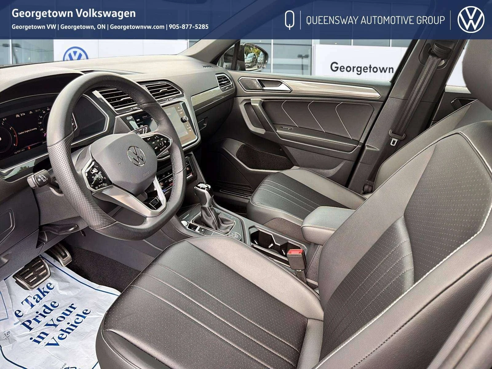 VW Tiguan * Comfortline R Line Black * CARFAX * , снимка 8 - Автомобили и джипове - 56102972