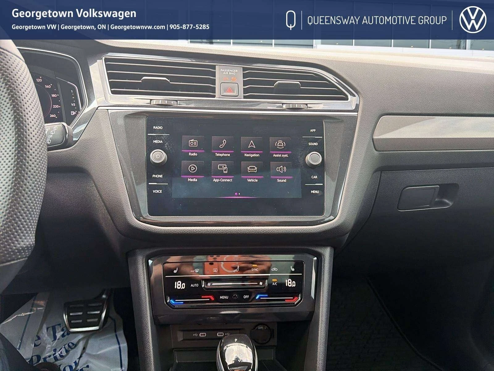 VW Tiguan * Comfortline R Line Black * CARFAX * , снимка 14 - Автомобили и джипове - 56102972