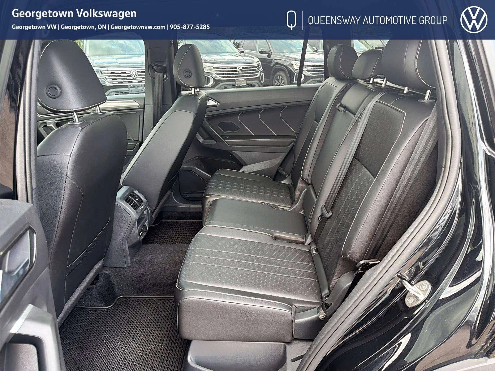 VW Tiguan * Comfortline R Line Black * CARFAX * , снимка 16 - Автомобили и джипове - 56102972