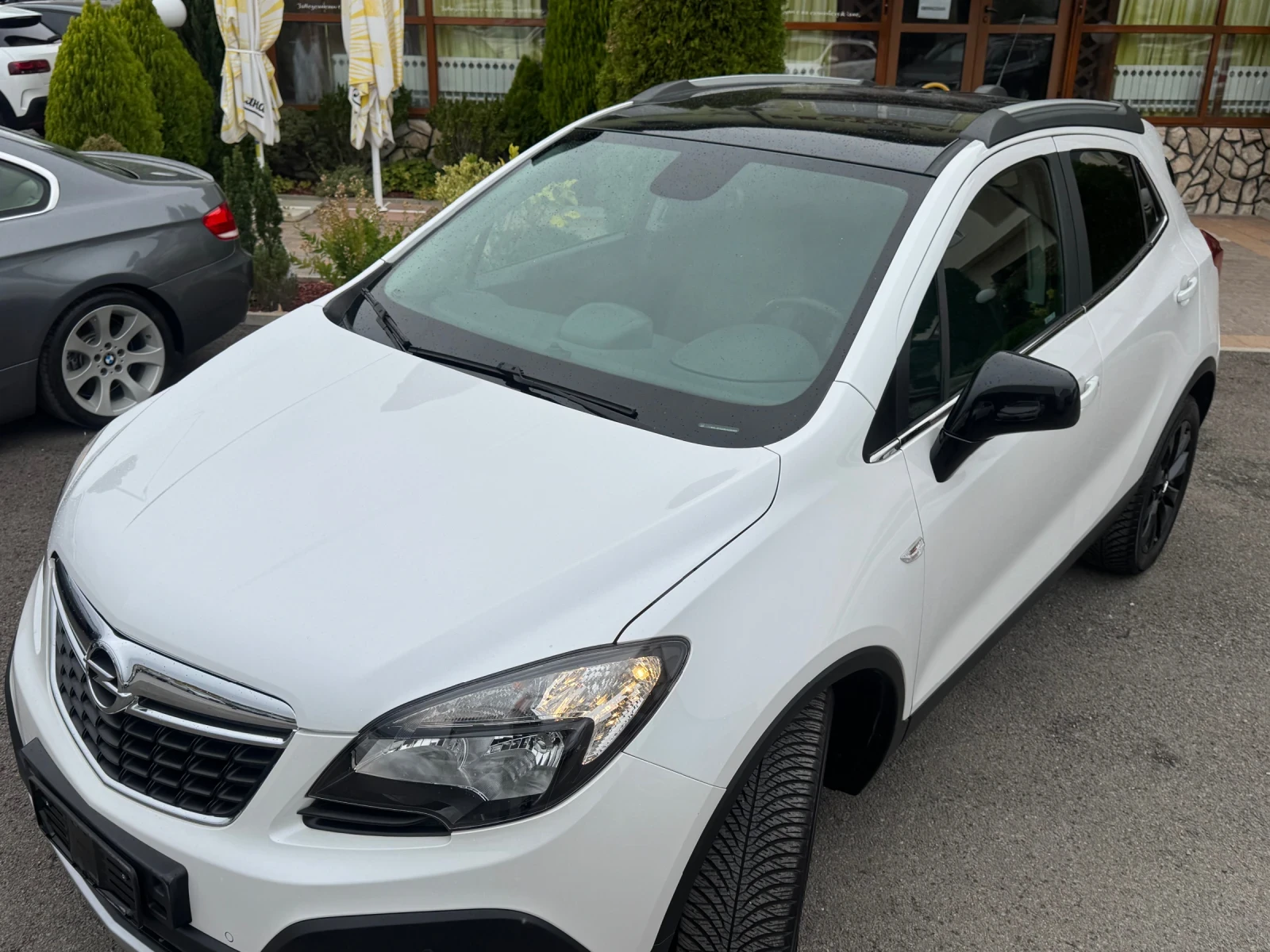 Opel Mokka 1.6i УНИКАТ, снимка 11 - Автомобили и джипове - 56224554