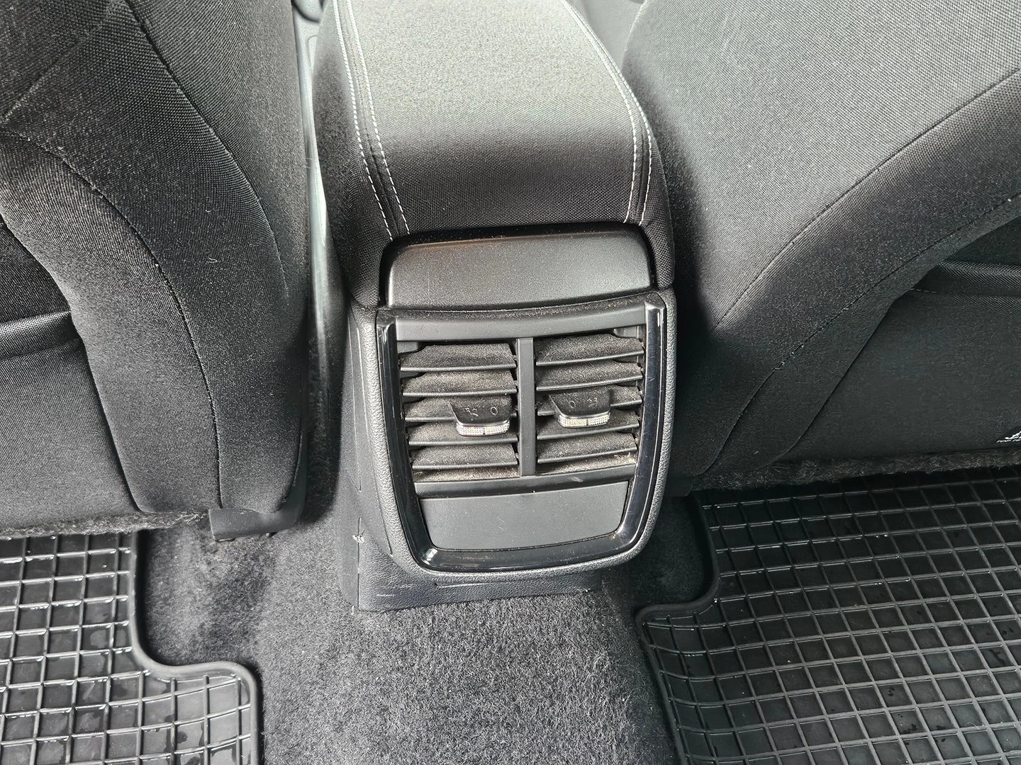 Skoda Kamiq, снимка 9 - Автомобили и джипове - 56633602
